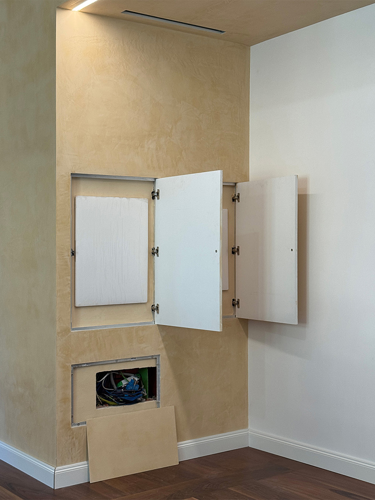 sistema filo muro quadri elettrici aperto