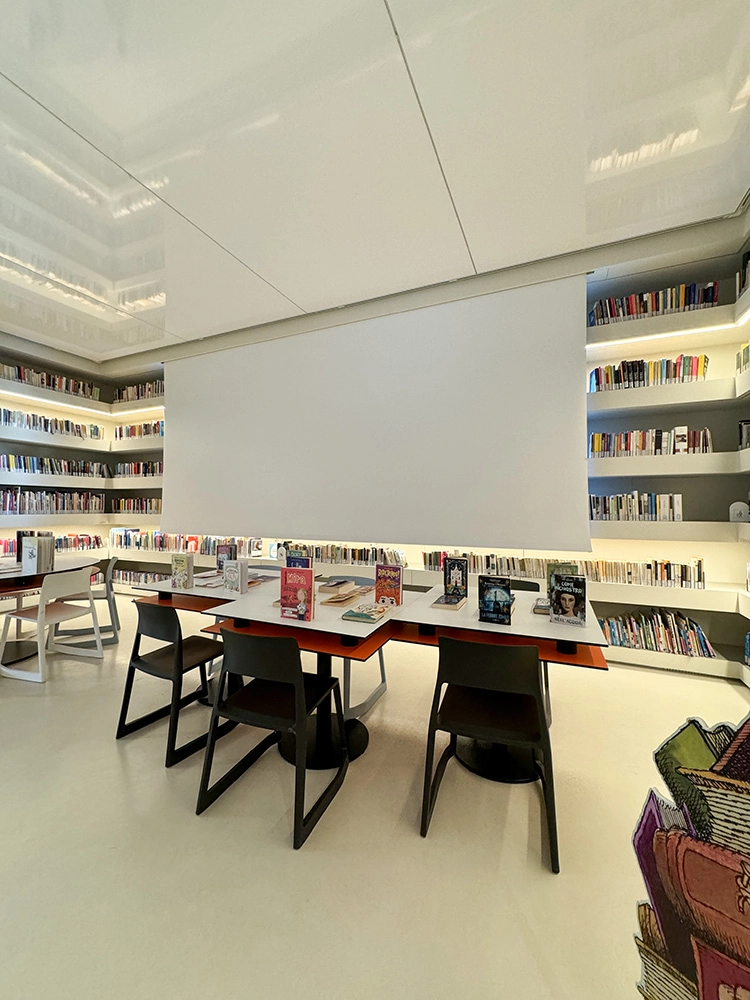 Particolare tenda proiettore Biblioteca comunale Tavarnelle Aperto