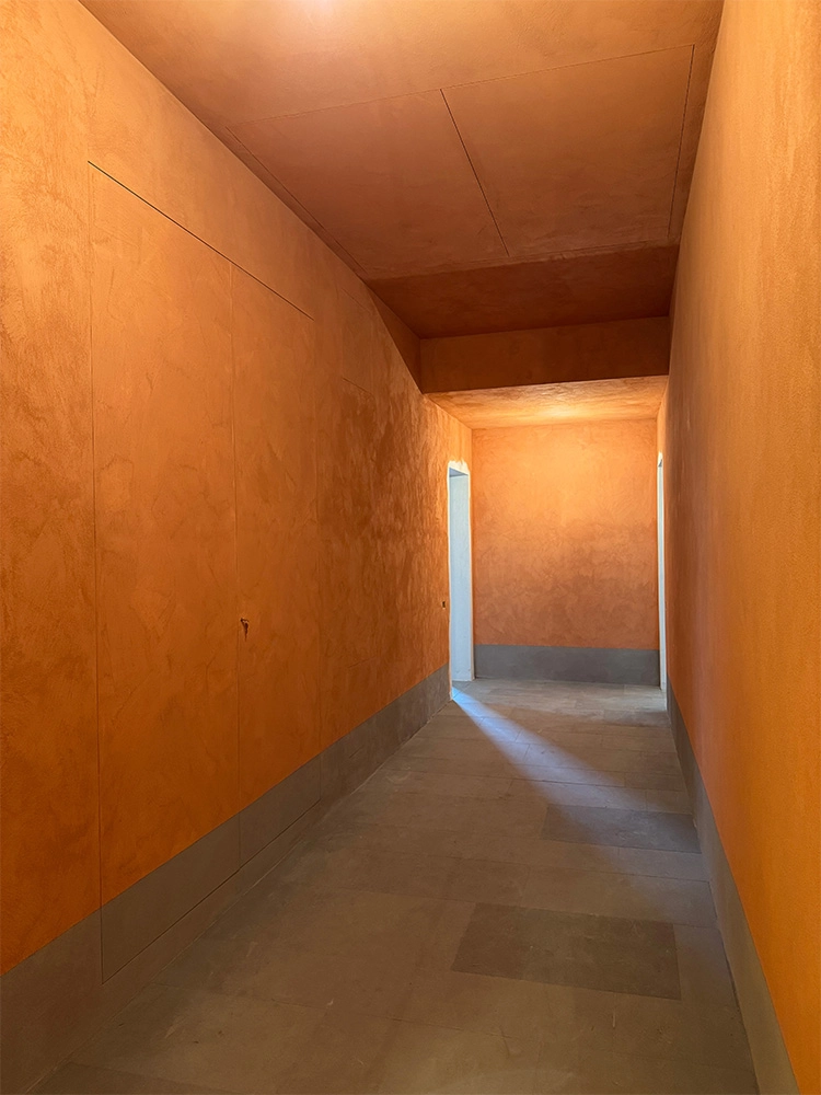 Chiusura a parete corridoio Palazzo dell'Arcone Chiusa