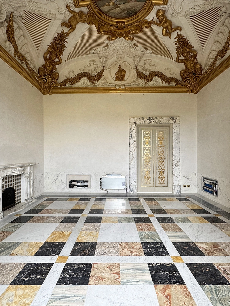 Chiusura filo muro Palazzo Serristori aperta
