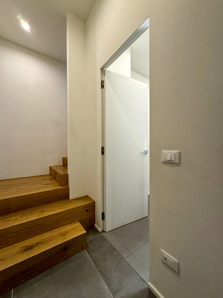 PORTA STIPITE 100 - Bagno 06